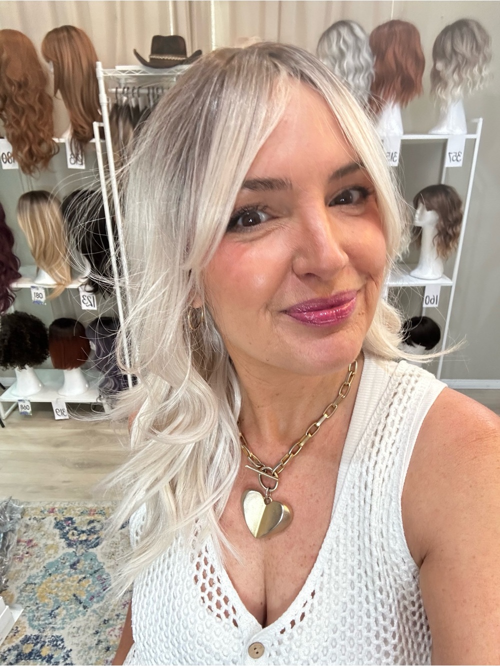 411 Blonde Wavy Center Part Light Density Bang Shoulder Synthetic wig 12-14”